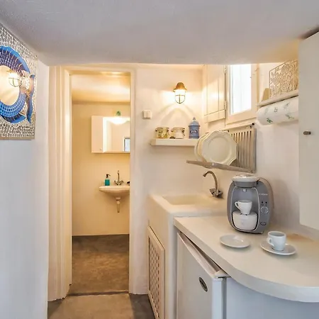 Willa 3-bed Sleeps 8 With Pool And Aircon