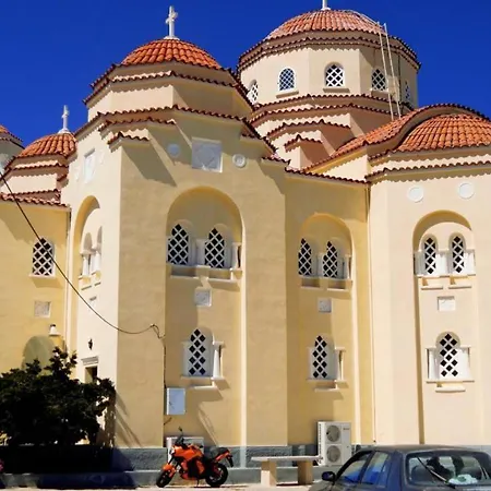 3-bed Sleeps 8 With Pool And Aircon * Pyrgos Kallistis