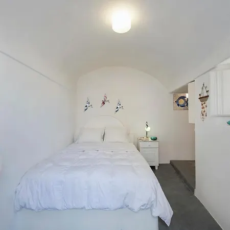 Willa 3-bed Sleeps 8 With Pool And Aircon