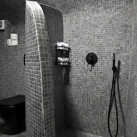 3-bed Sleeps 8 With Pool And Aircon * Pýrgos