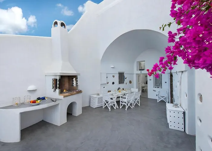 Βίλα 3-bed Sleeps 8 With Pool And Aircon *