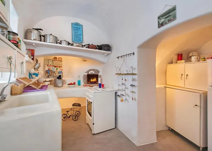 3-bed Sleeps 8 With Pool And Aircon Βίλα *