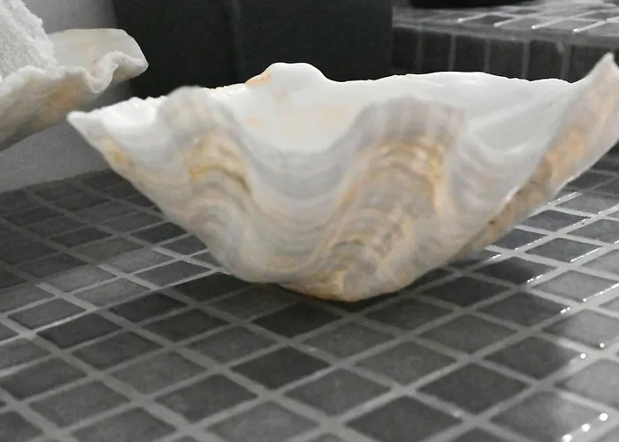 Βίλα 3-bed Sleeps 8 With Pool And Aircon