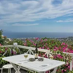 Villa 3-bed Sleeps 8 With Pool And Aircon *